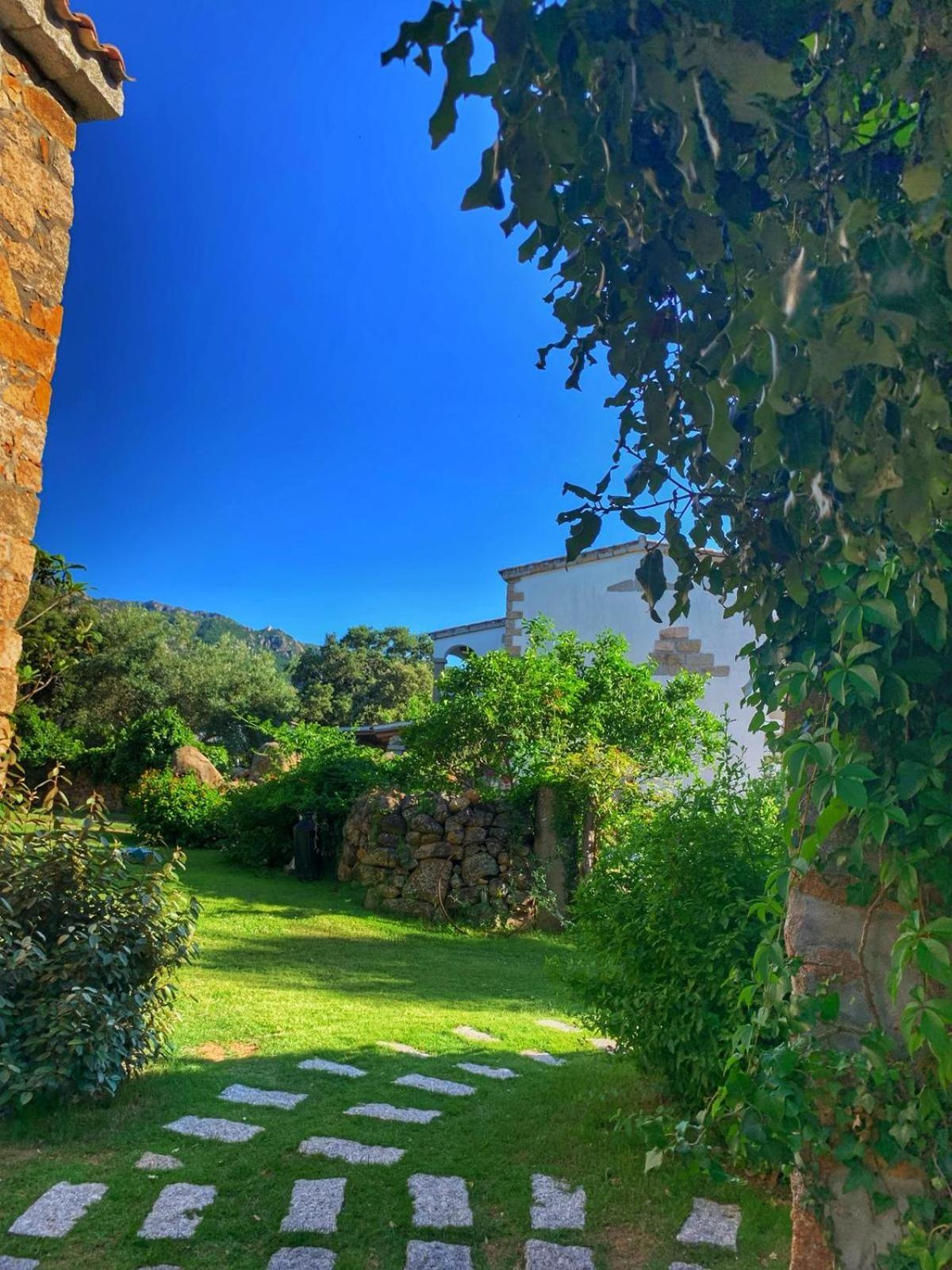 Padru Agriturismo Casteddu מראה חיצוני תמונה
